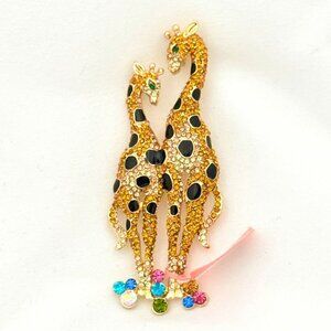 Giraffe Couple Brooch/Pin by STS - NWT